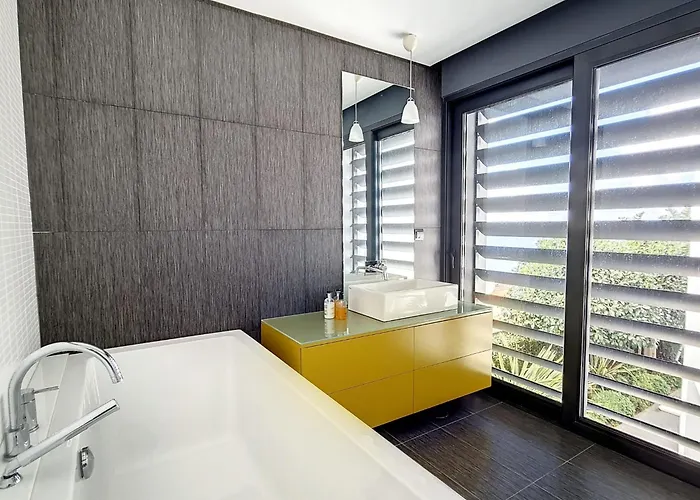 Bonsai By Interhome Arco da Calheta (Madeira)